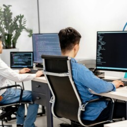 Sage 100 und Cashline - per Schnittstelle im Zusammenspiel / Foto von Mikhail Nilov / Pexels.com